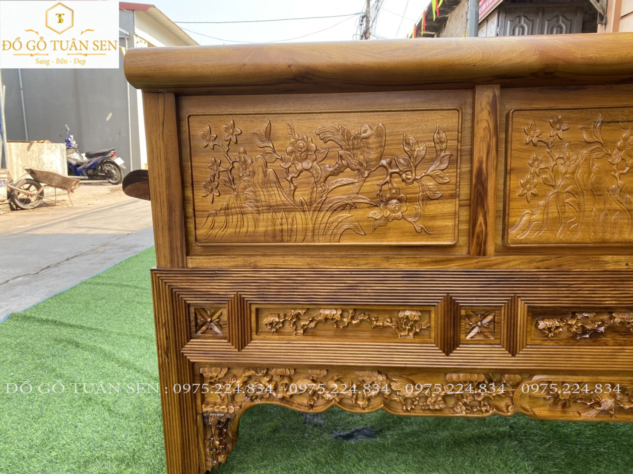 Mua bộ trường kỷ chạm tích gỗ gụ ta của đồ gỗ Tuân Sen 